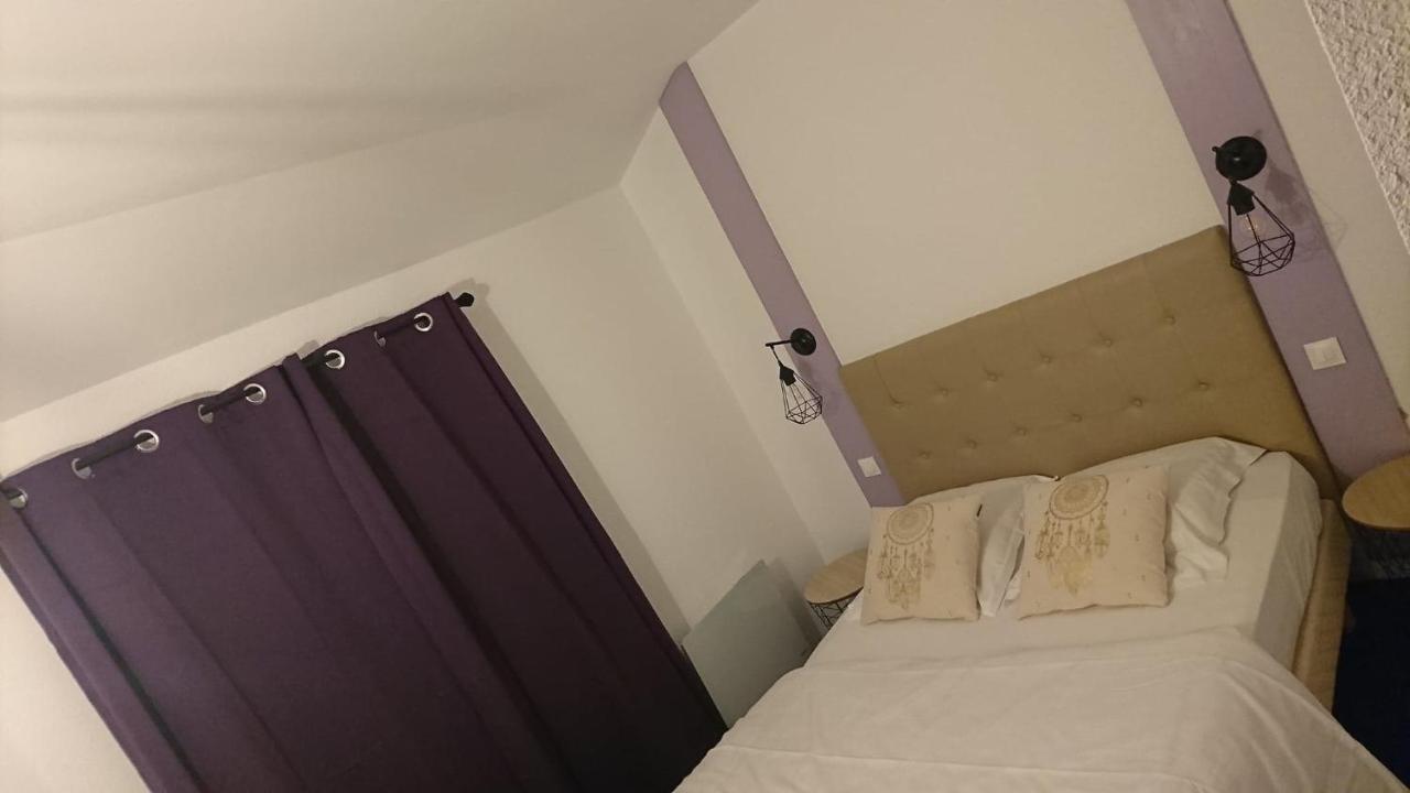 Hotel Les Deux Porches Verrieres  Екстериор снимка