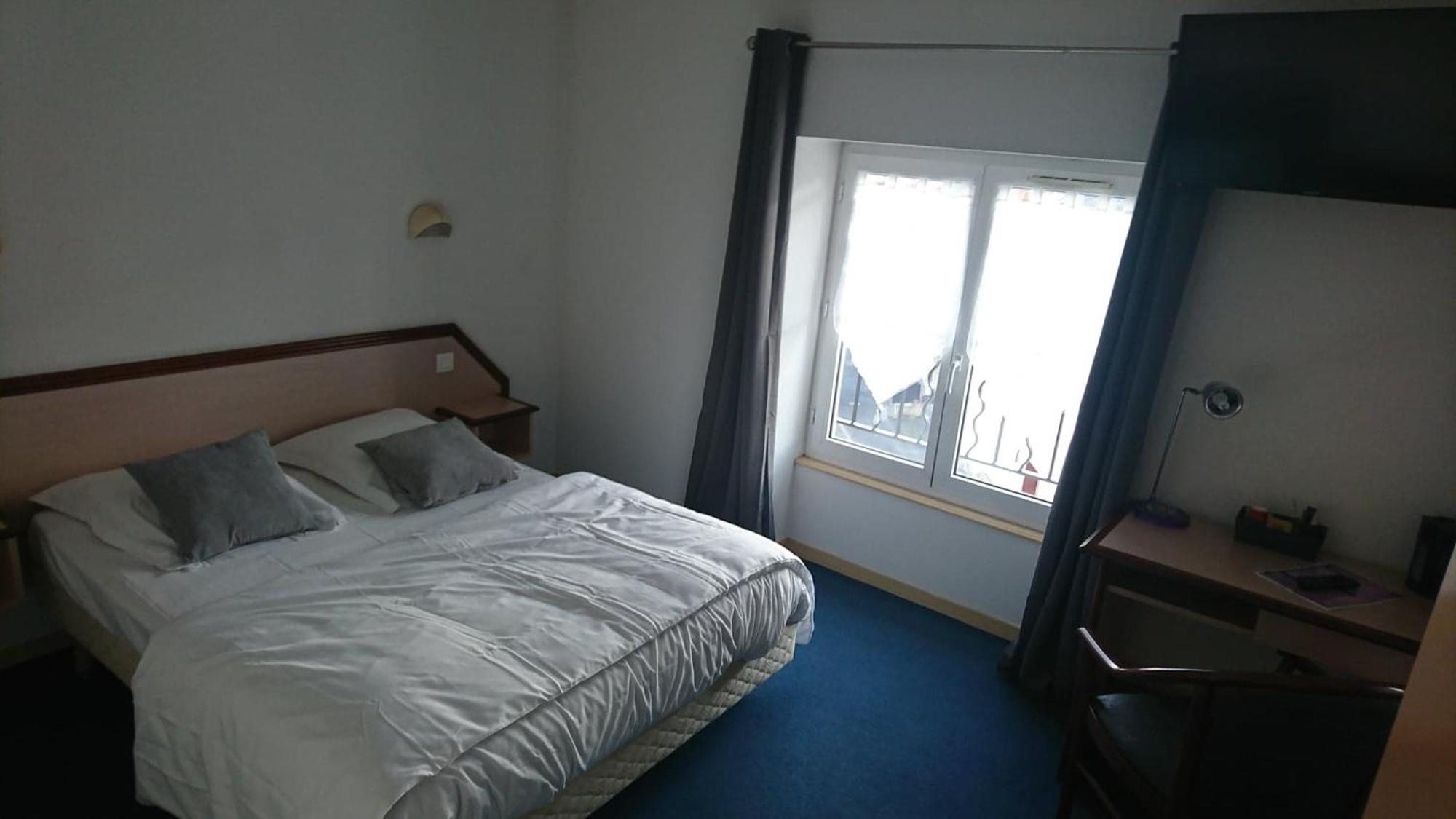 Hotel Les Deux Porches Verrieres  Екстериор снимка