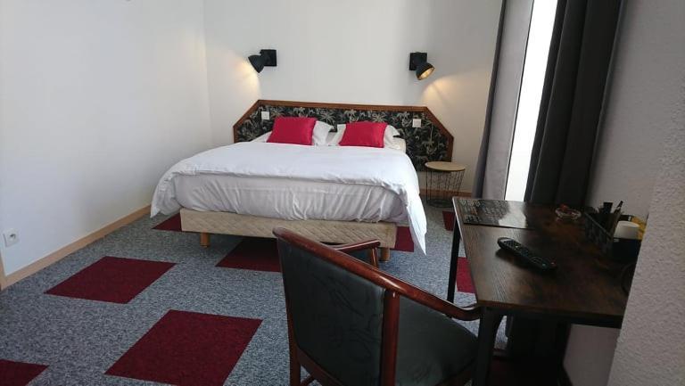 Hotel Les Deux Porches Verrieres  Екстериор снимка