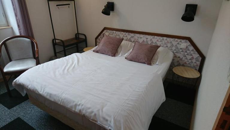 Hotel Les Deux Porches Verrieres  Екстериор снимка
