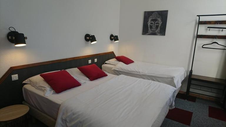 Hotel Les Deux Porches Verrieres  Екстериор снимка