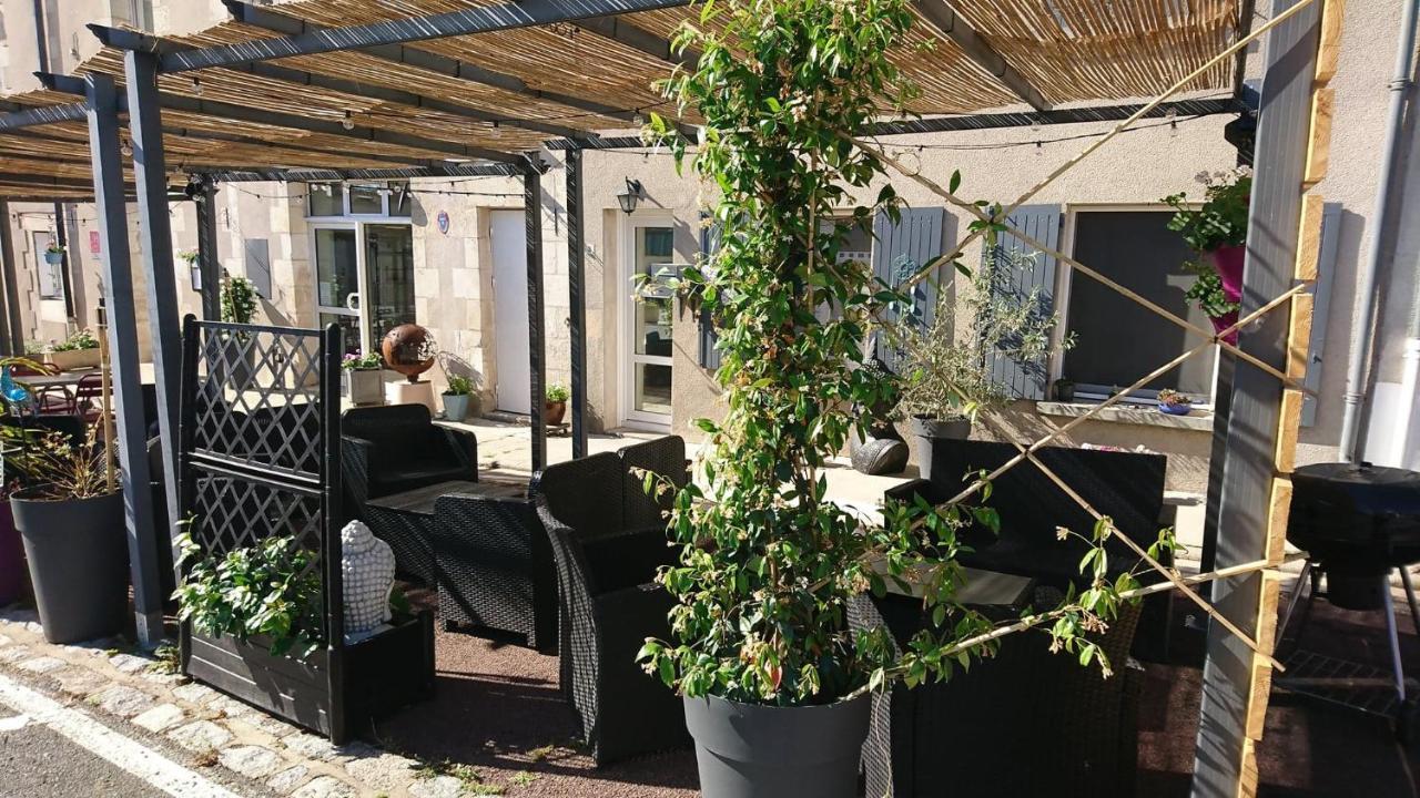 Hotel Les Deux Porches Verrieres  Екстериор снимка
