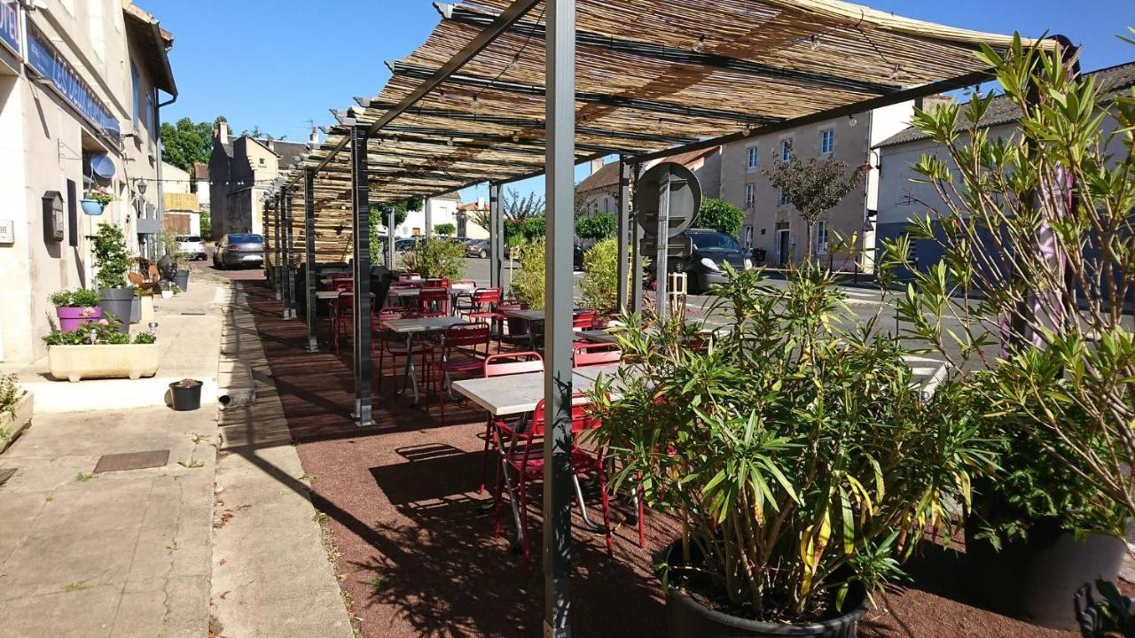 Hotel Les Deux Porches Verrieres  Екстериор снимка