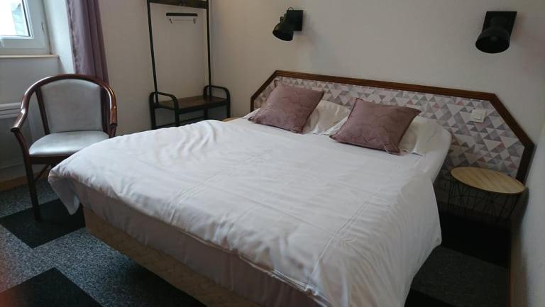 Hotel Les Deux Porches Verrieres  Екстериор снимка
