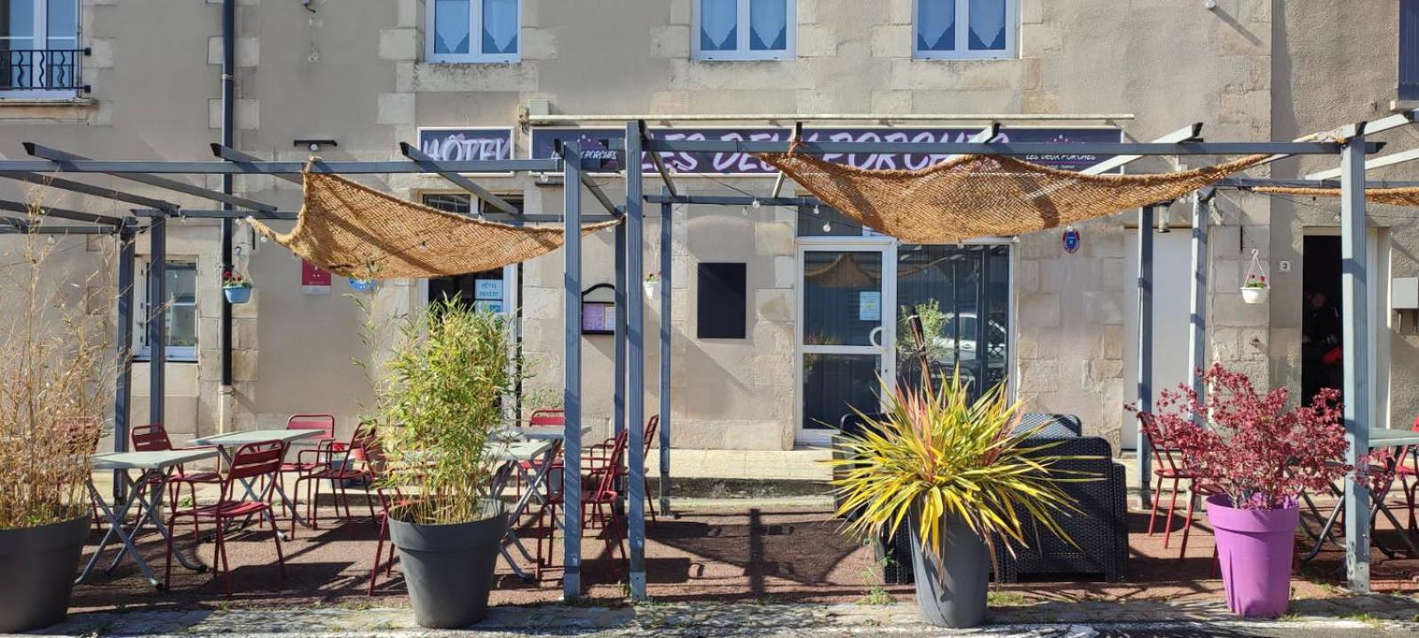 Hotel Les Deux Porches Verrieres  Екстериор снимка