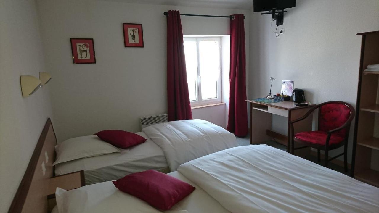 Hotel Les Deux Porches Verrieres  Екстериор снимка
